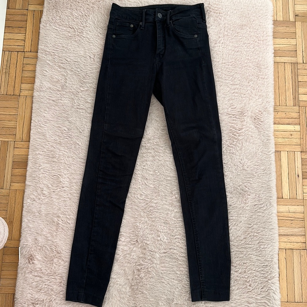 Black H&M skinny jeans